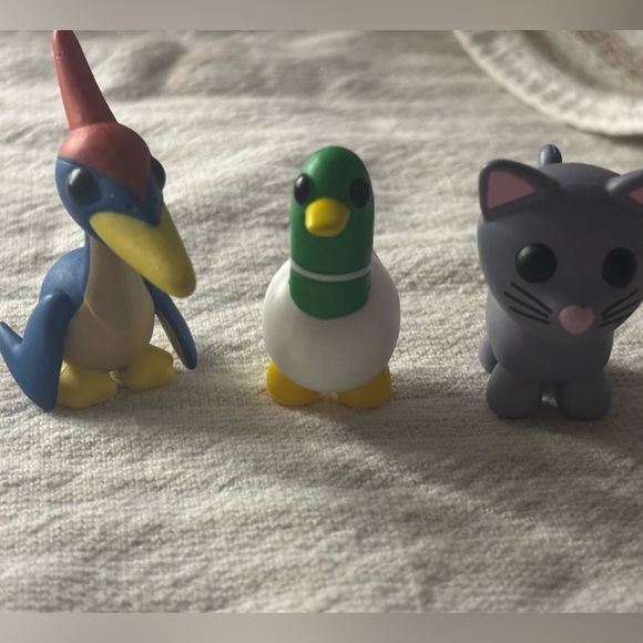 Colorful Animal Surprise Eggs Toy Set - Picture 2 of 7